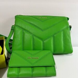 Ayahla
Puffer Quilted Cross Body Bag and matching wallet purse